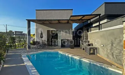 CASA à venda com piscina e 3 quartos em Peruíbe, no bairro Residencial Bosque Três Marias