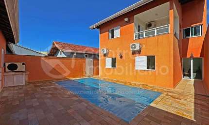 CASA à venda com piscina e 4 quartos em Peruíbe, no bairro Jardim Beira Mar