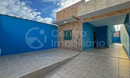 CASA à venda com 2 quartos em Peruíbe, no bairro Balneario Sao Joao Batista