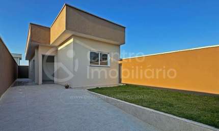 CASA à venda com 2 quartos em Peruíbe, no bairro Flora Rica