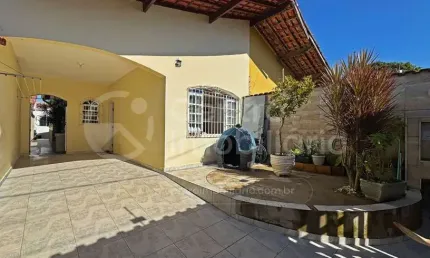 CASA à venda com 3 quartos em Peruíbe, no bairro Cidade Nova Peruíbe