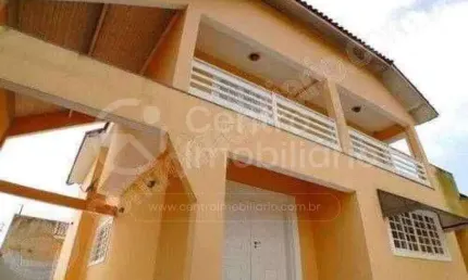 CASA à venda com 3 quartos em Peruíbe, no bairro Balneario Arpoador