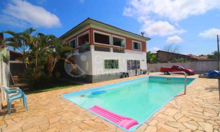CASA à venda com piscina e 4 quartos em Peruíbe, no bairro Cidade Nova Peruíbe