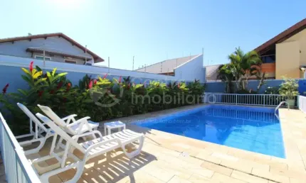 CASA à venda com piscina e 4 quartos em Peruíbe, no bairro Parque Turistico
