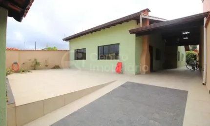 CASA à venda com 4 quartos em Peruíbe, no bairro Estancia Balnearia Convento Velho