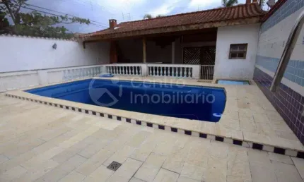 CASA à venda com piscina e 4 quartos em Peruíbe, no bairro Balneario Barra de Jangada