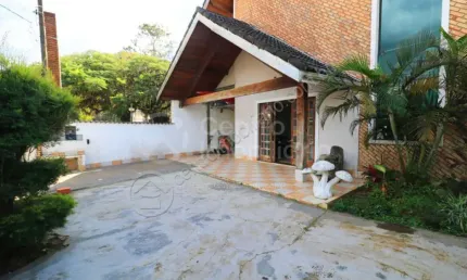 CASA à venda com 4 quartos em Peruíbe, no bairro Centro