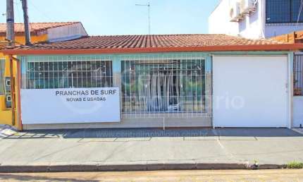 CASA à venda com 1 quartos em Peruíbe, no bairro Centro
