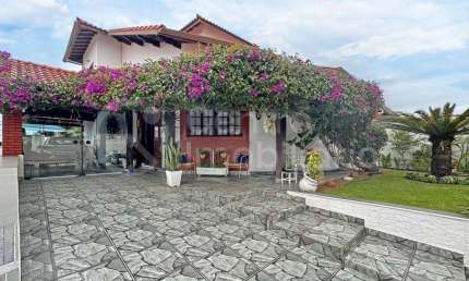 CASA à venda com piscina e 3 quartos em Peruíbe, no bairro Cidade Nova Peruíbe