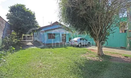 Casa à venda com 2 quartos em peruíbe, no bairro centro