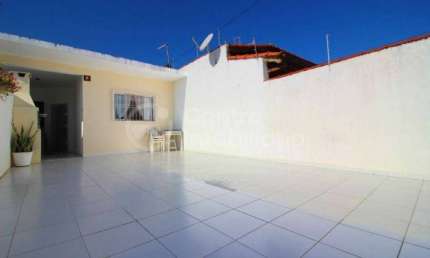 CASA à venda com 2 quartos em Peruíbe, no bairro Stella Maris