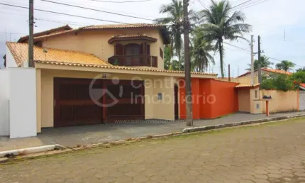 CASA à venda com 5 quartos em Peruíbe, no bairro Stella Maris