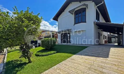 CASA à venda com 3 quartos em Peruíbe, no bairro Bougainvillee III