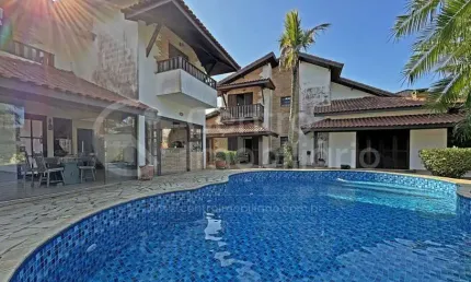 CASA à venda com piscina e 3 quartos em Peruíbe, no bairro Cidade Nova Peruíbe
