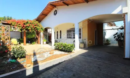 CASA à venda com 3 quartos em Peruíbe, no bairro Jardim Mar E Sol