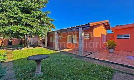 CASA à venda com 3 quartos em Peruíbe, no bairro Jardim Star
