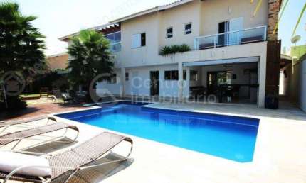 CASA à venda com piscina e 6 quartos em Peruíbe, no bairro Jardim Beira Mar