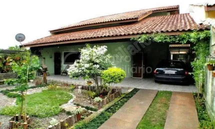 CASA à venda com 3 quartos em Peruíbe, no bairro Jardim Imperador