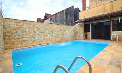 CASA à venda com piscina e 4 quartos em Peruíbe, no bairro Estancia Sao Jose