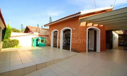 CASA à venda com 3 quartos em Peruíbe, no bairro Balneario Sao Joao Batista
