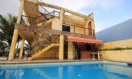 CASA à venda com piscina e 4 quartos em Peruíbe, no bairro Maria H Novaes