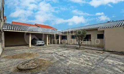 CASA à venda com 3 quartos em Peruíbe, no bairro Parque Balneario Oasis