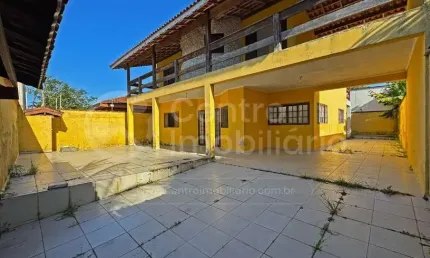 CASA à venda com 6 quartos em Peruíbe, no bairro Estancia Balnearia Convento Velho