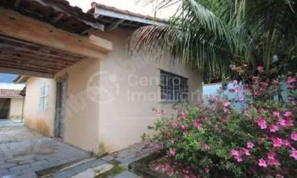 Casa à venda com 2 quartos em peruíbe, no bairro jardim veneza