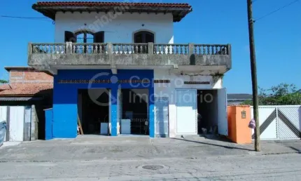 CASA à venda com 3 quartos em Peruíbe, no bairro Jd Caraminguava