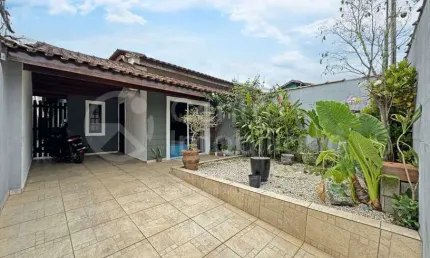 CASA à venda com 2 quartos em Peruíbe, no bairro Parque D Aville