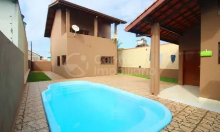 CASA à venda com piscina e 4 quartos em Peruíbe, no bairro Belmira Novaes