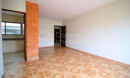 APARTAMENTO à venda com 3 quartos (1 suítes) em Peruíbe, no bairro Centro