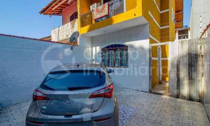 CASA à venda com 2 quartos em Peruíbe, no bairro Balneario Sao Joao Batista