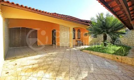 CASA à venda com 3 quartos em Peruíbe, no bairro Jardim Beira Mar