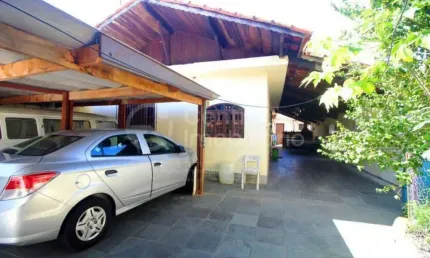 CASA à venda com 3 quartos em Peruíbe, no bairro Jardim Ribamar