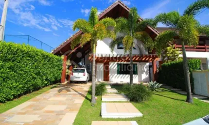CASA à venda com piscina e 3 quartos em Peruíbe, no bairro Bougainvillee II