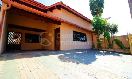 CASA à venda com 3 quartos em Peruíbe, no bairro Balneário Casa Blanca