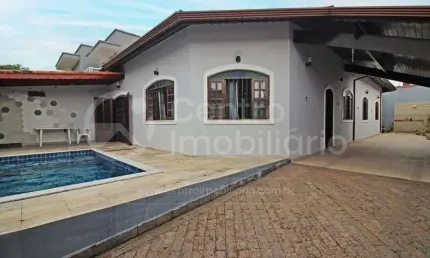 CASA à venda com 4 quartos em Peruíbe, no bairro Parque Balneario Oasis