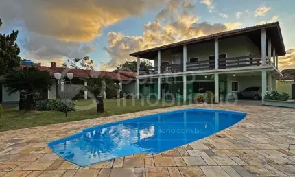 CASA à venda com piscina e 4 quartos em Peruíbe, no bairro Estancia Balnearia Convento Velho