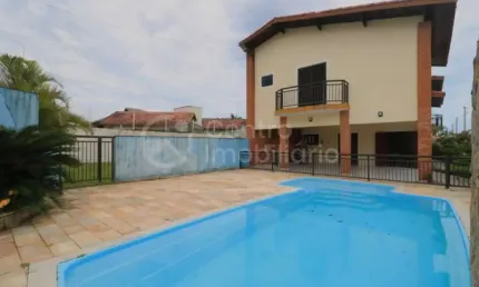 CASA à venda com piscina e 5 quartos em Peruíbe, no bairro Jardim Icaraiba