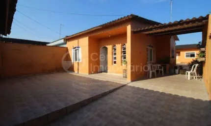Casa à venda com 3 quartos em peruíbe, no bairro jardim brasil