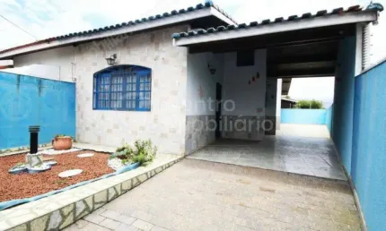 CASA à venda com 3 quartos em Peruíbe, no bairro Balneario Florida