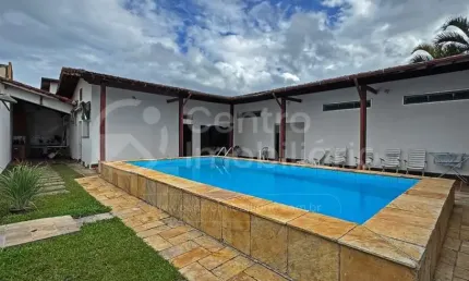 CASA à venda com piscina e 4 quartos em Peruíbe, no bairro Parque Turistico