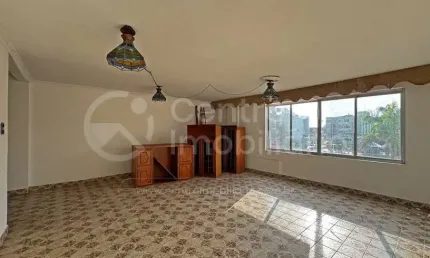 APARTAMENTO à venda com 5 quartos (2 suítes) em Peruíbe, no bairro Centro