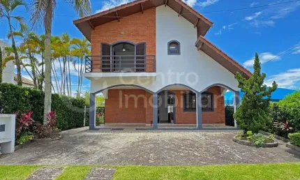 CASA à venda com 4 quartos em Peruíbe, no bairro Bougainvillee II