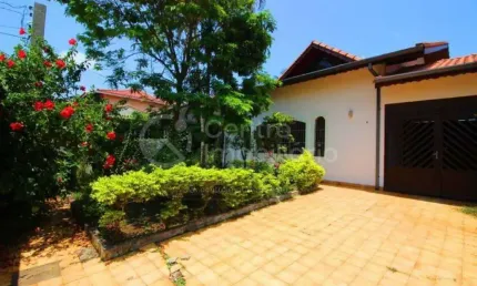 CASA à venda com 4 quartos em Peruíbe, no bairro Centro