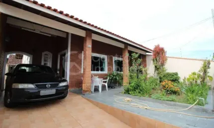 CASA à venda com 3 quartos em Peruíbe, no bairro Jardim Peruibe