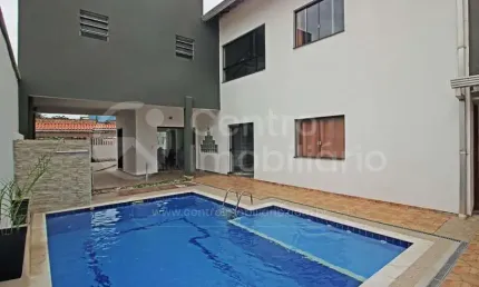 CASA à venda com piscina e 4 quartos em Peruíbe, no bairro Balneario Josedy