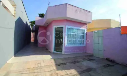 CASA à venda com 2 quartos em Peruíbe, no bairro Jardim Ribamar