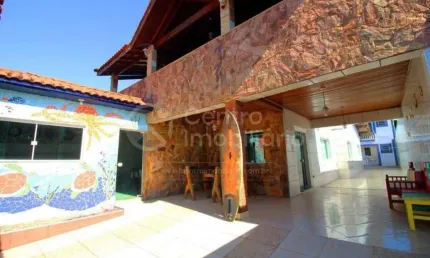 Casa à venda com 3 quartos em peruíbe, no bairro centro